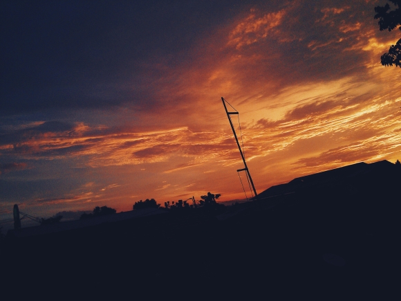 Ini nih foto sunset yang Saya edit di Vsco Camera. Hasilnya gaul juga yah,hehhe